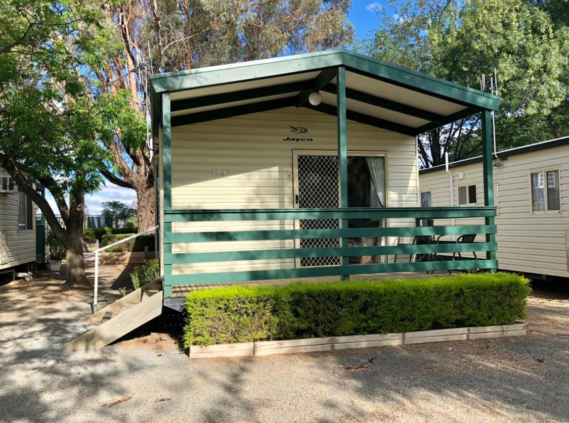 Tatura Cabin & Caravan Park Kültér fotó